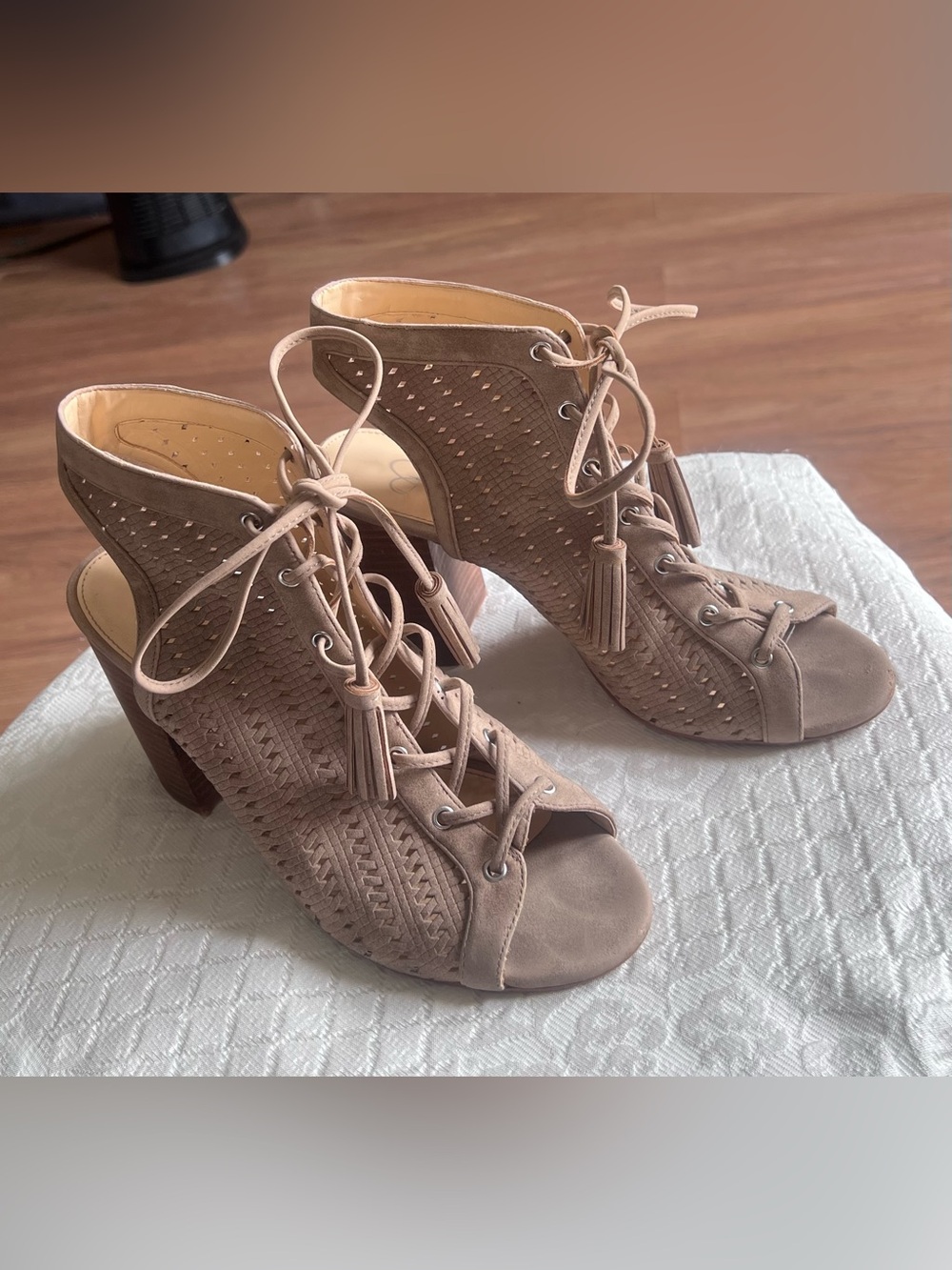 Jessica Simpson Tinnay Lace-Up Block Heel Sandals Size9 m